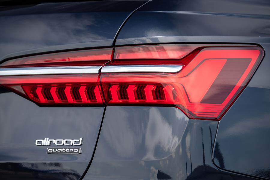 Детали экстерьера Audi A6 50 TDI Allroad Quattro 2019 года  (UK) (фото 27 из 40)